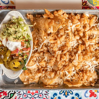 De Camarones / Shrimp Nacho